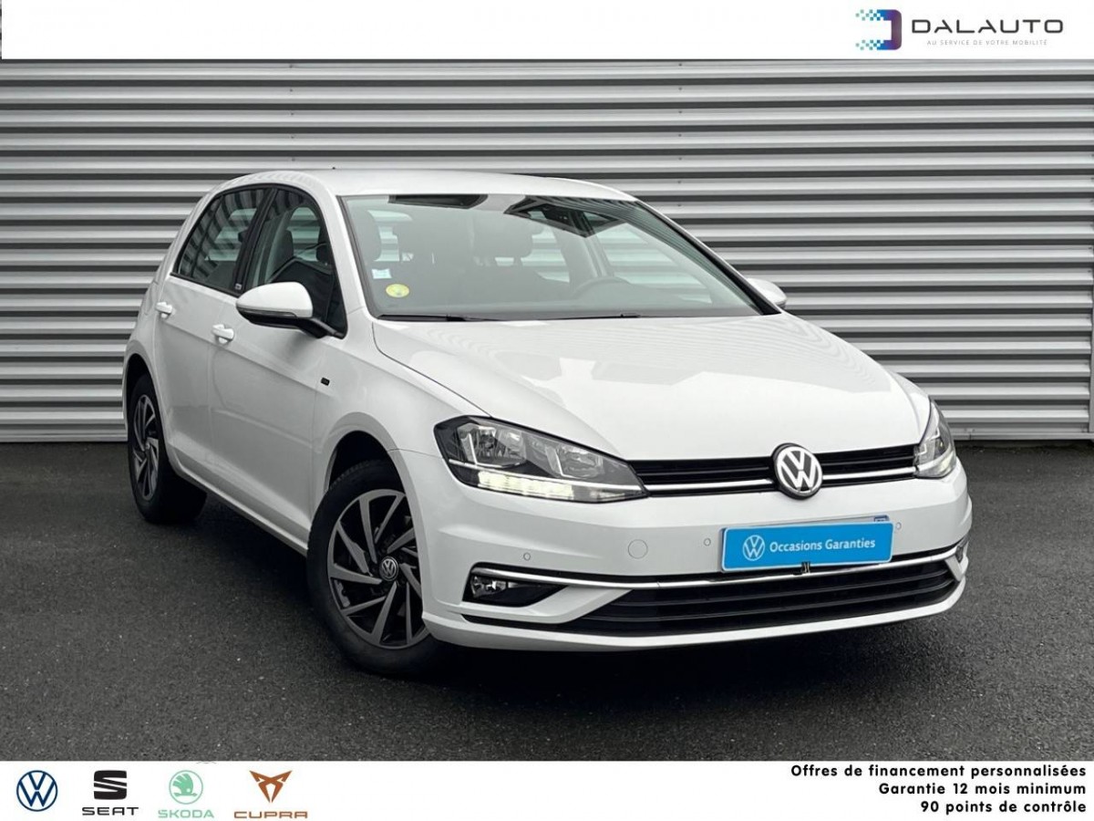 VOLKSWAGEN GOLF à Montargis