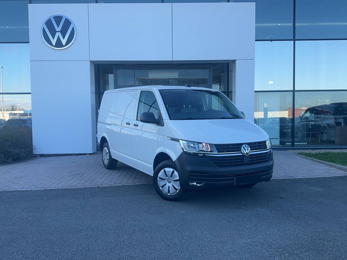 VOLKSWAGEN UTILITAIRES TRANSPORTER 6.1 VAN à Montargis